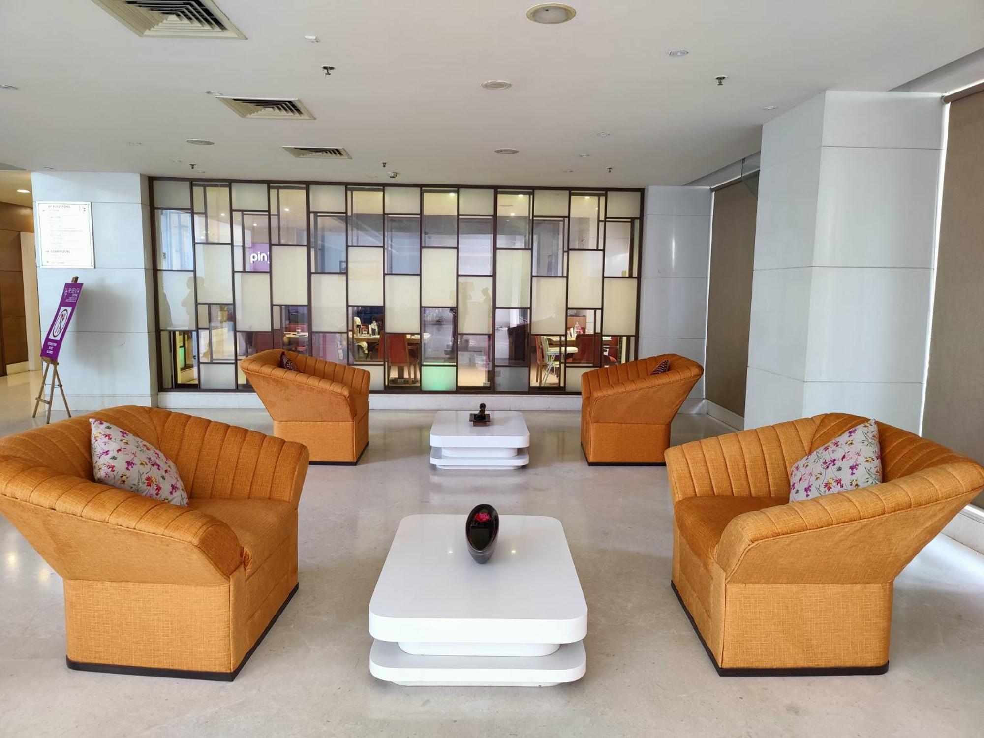 Regenta Central Grand Exotica Pimpri-Chinchwad Exteriör bild