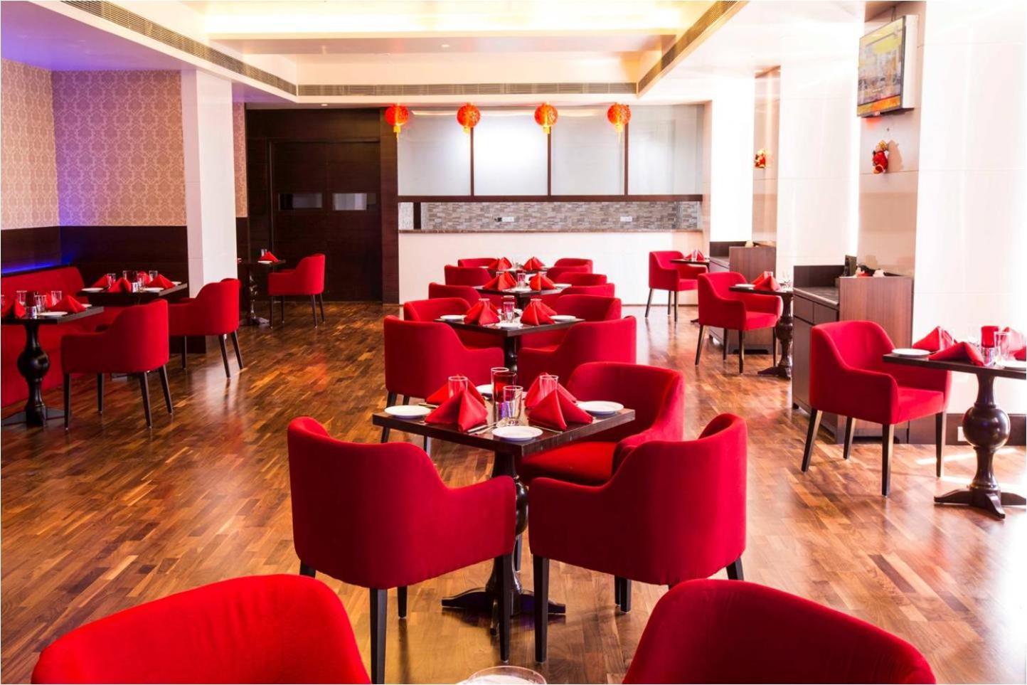 Regenta Central Grand Exotica Pimpri-Chinchwad Exteriör bild